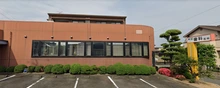 【歯科助手】未経験・ブランクOK！経験者は優遇★伊予三島駅から徒歩5分★昇給・賞与あり★18時半に診察終了★残業ほぼなし★院長もスタッフも明るく、アットホームな歯科医院です♪